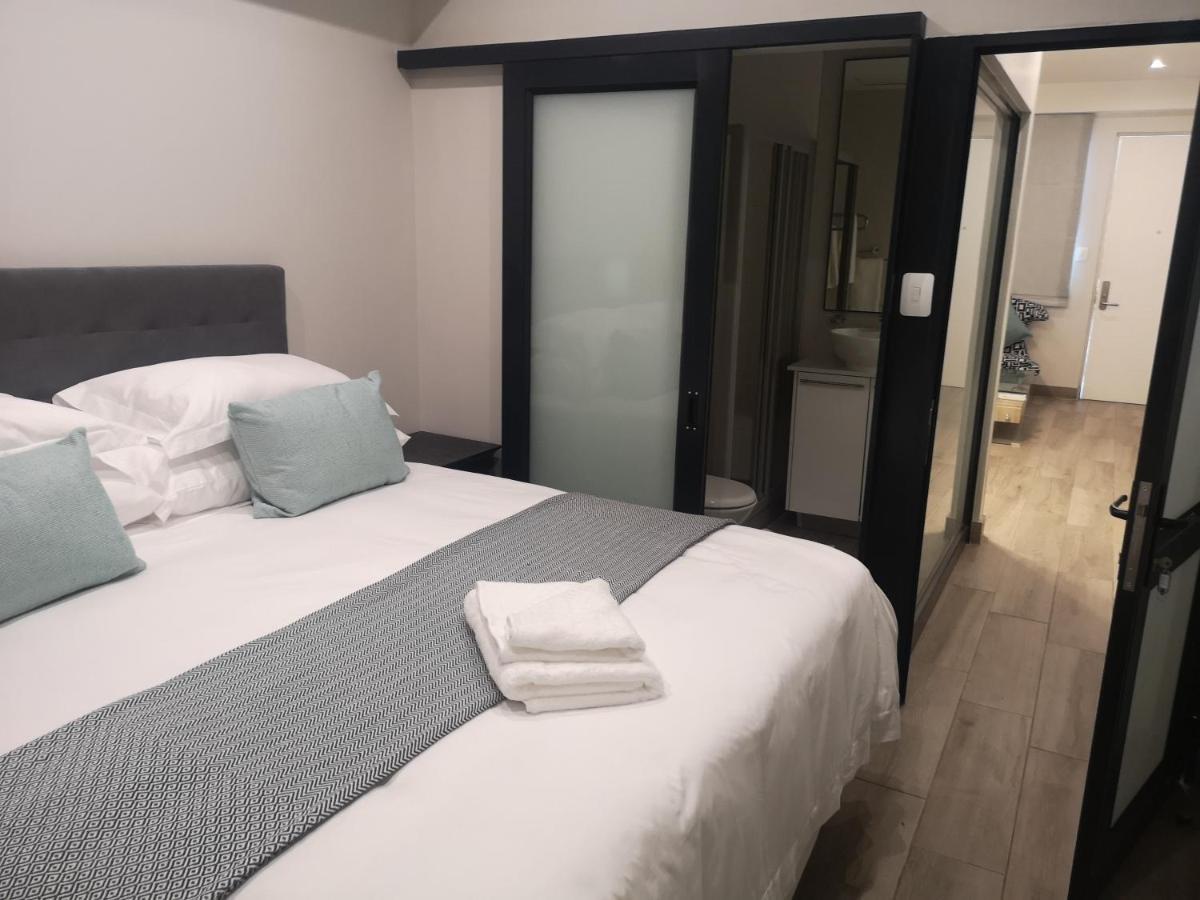 The Regency - Cosy Private Hotel Apartment - Unit 219 Pretoria-Noord Kültér fotó