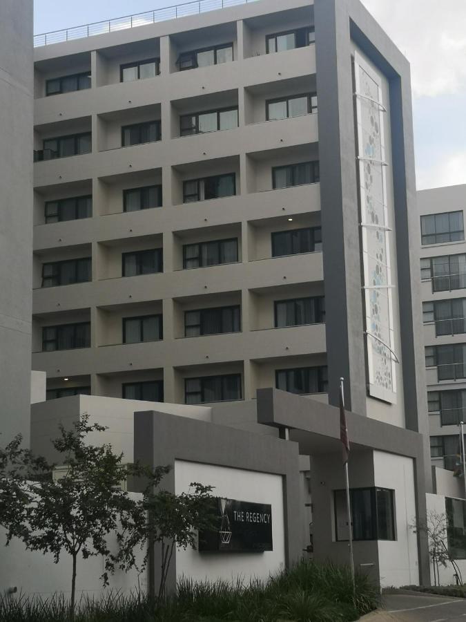 The Regency - Cosy Private Hotel Apartment - Unit 219 Pretoria-Noord Kültér fotó