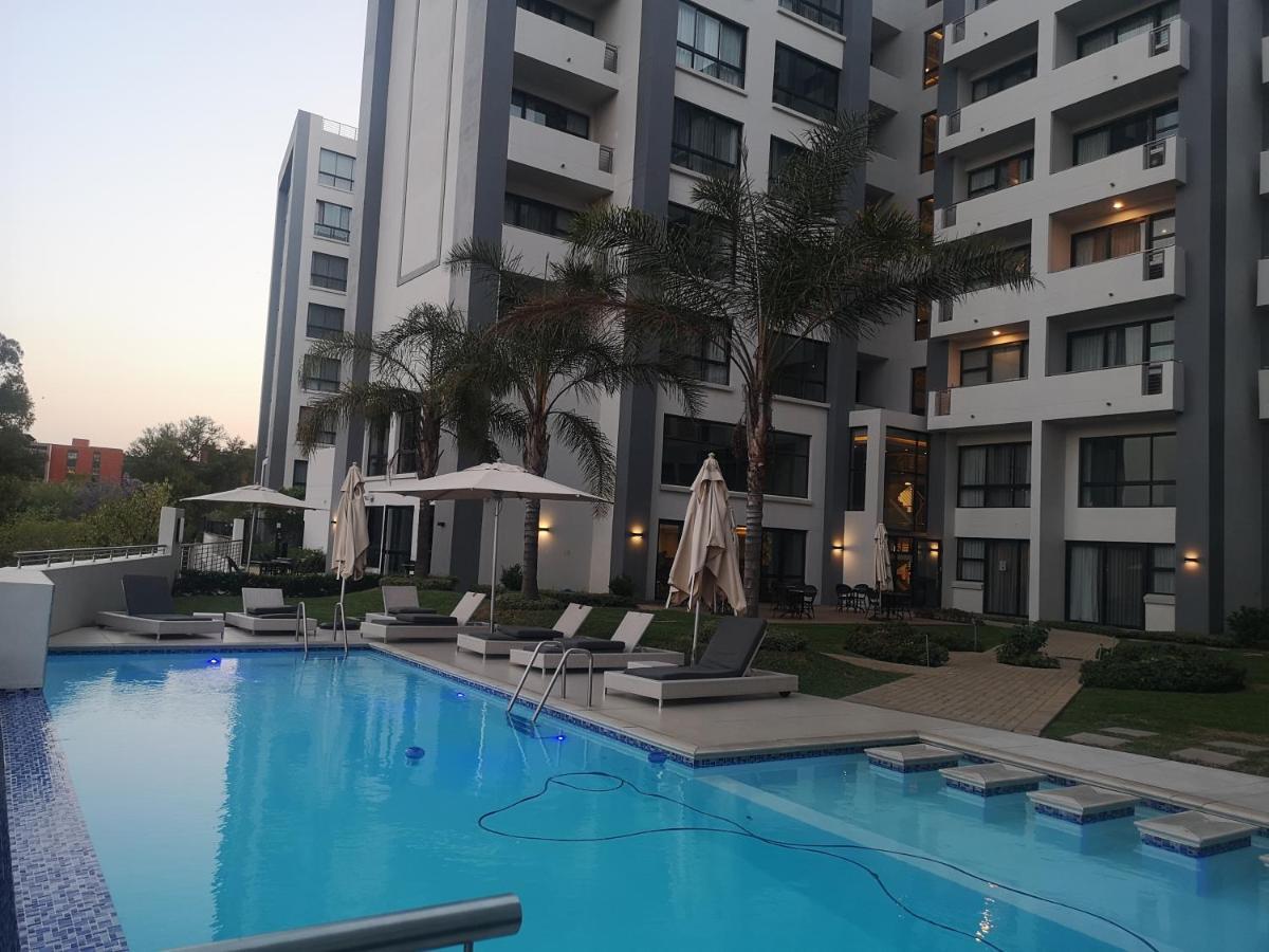The Regency - Cosy Private Hotel Apartment - Unit 219 Pretoria-Noord Kültér fotó